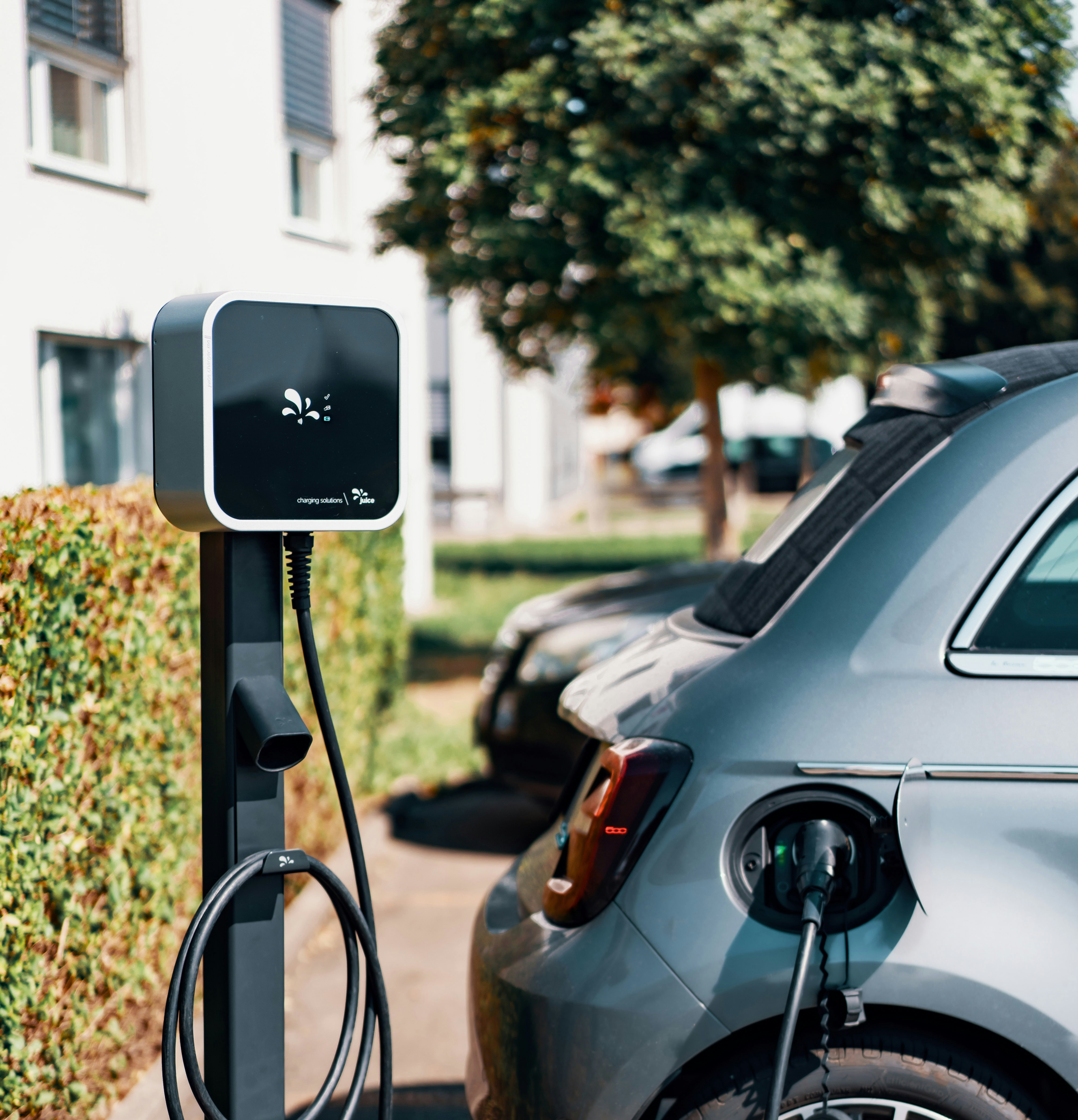 Installation einer Wallbox für E-Autos — BV Construction GmbH Meisterbetrieb Osnabrück